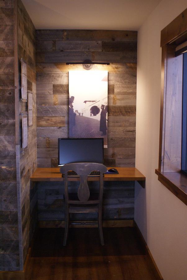 Boarders Inn & Suites By Cobblestone Hotels - Syracuse Εξωτερικό φωτογραφία