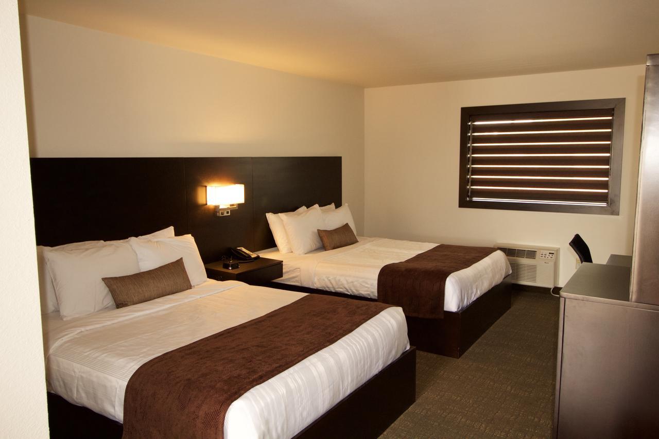 Boarders Inn & Suites By Cobblestone Hotels - Syracuse Εξωτερικό φωτογραφία