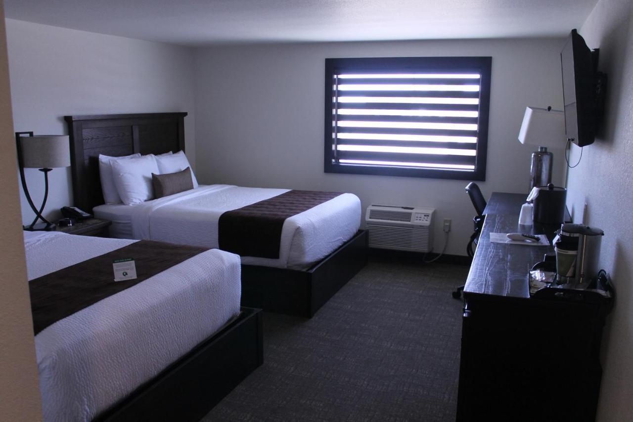 Boarders Inn & Suites By Cobblestone Hotels - Syracuse Εξωτερικό φωτογραφία