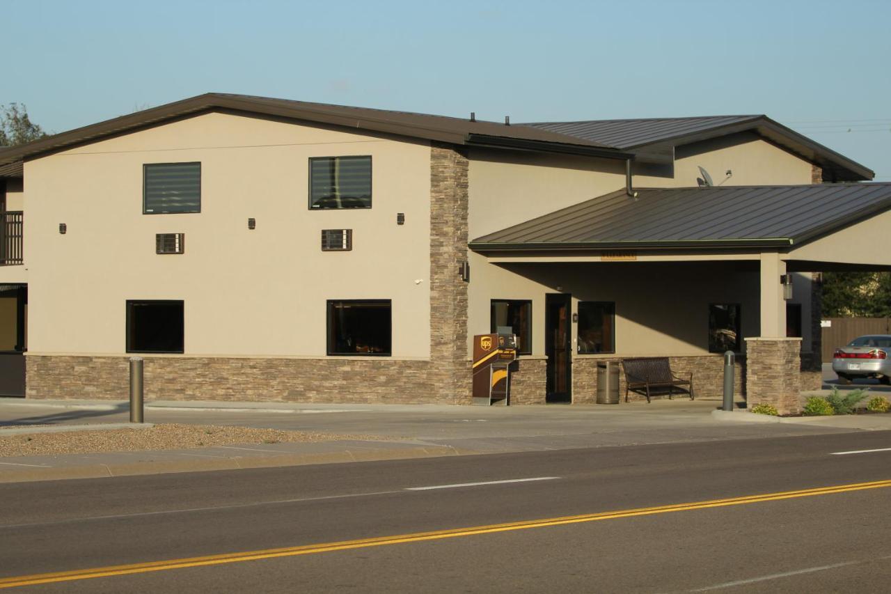 Boarders Inn & Suites By Cobblestone Hotels - Syracuse Εξωτερικό φωτογραφία