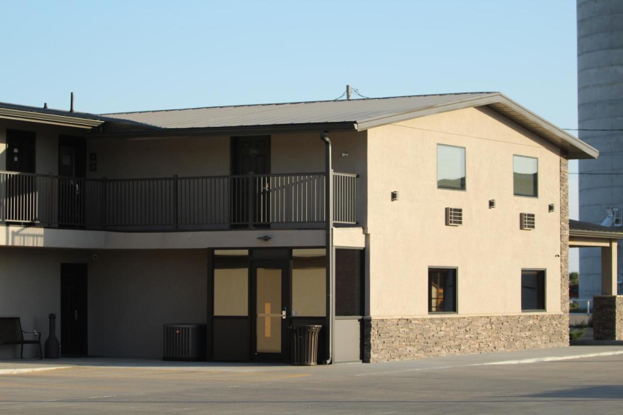 Boarders Inn & Suites By Cobblestone Hotels - Syracuse Εξωτερικό φωτογραφία